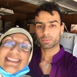 Meet your Posher, Adnan